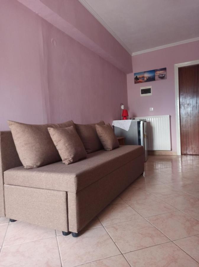 דירות Dimitris House Petriti מראה חיצוני תמונה