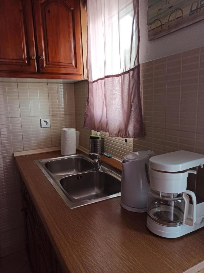 דירות Dimitris House Petriti מראה חיצוני תמונה