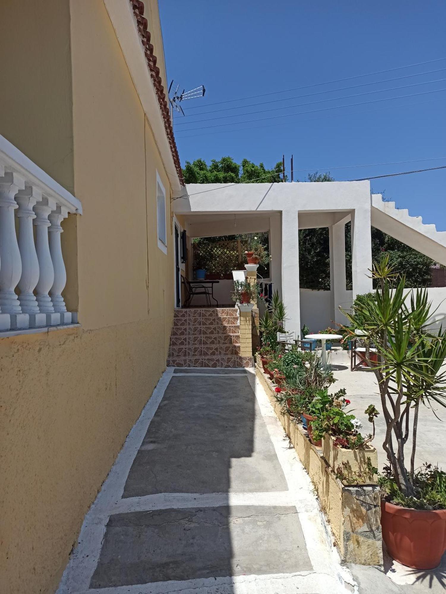 דירות Dimitris House Petriti מראה חיצוני תמונה