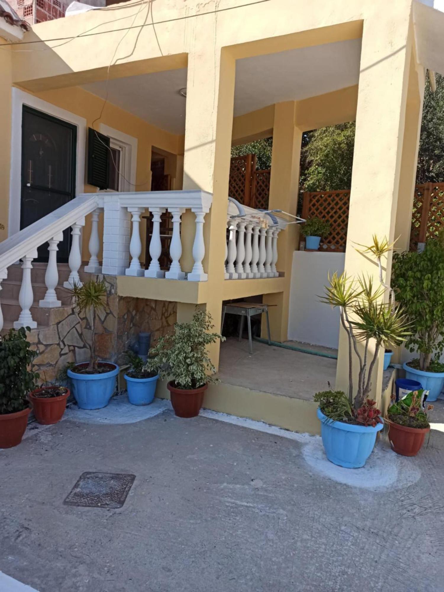 דירות Dimitris House Petriti מראה חיצוני תמונה